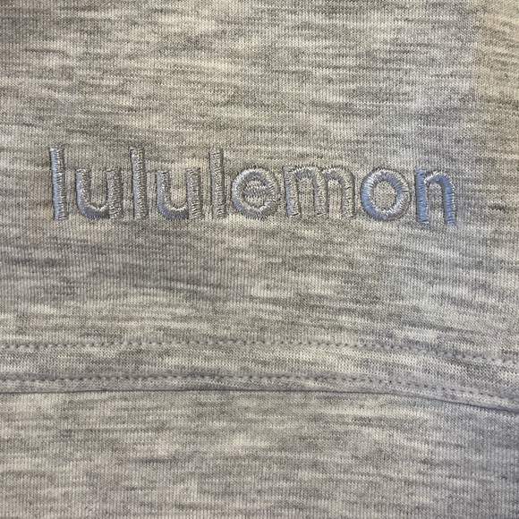 EEUC Lululemon Grey Crop Crew size M/L - Picture 2 of 5